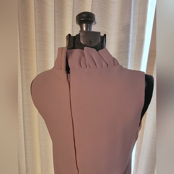 Darling Vintage Mod mini-Dress with fun feminine details!♡ - Picture 3 of 6